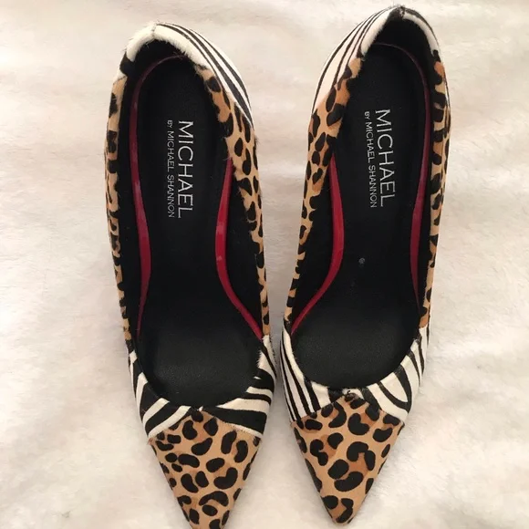 Michael Animal Print cow hair Women's Heels brand new 9.5 - Picture 3 of 6
